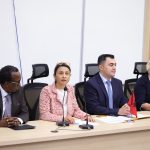 Konferenca Ndërkombëtare ‘Democracy at Crossroads’ bashkon institucione, akademikë dhe qytetarë për një qeverisje të hapur.